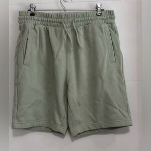✨New✨ H&M: Women’s Regular Fit Shorts- Size Medium